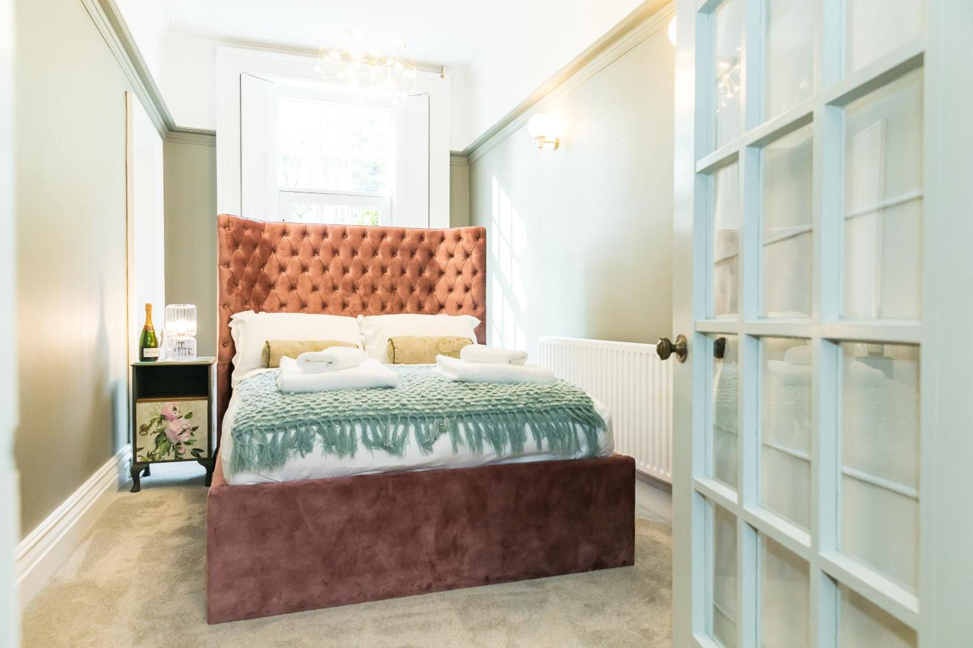 פונטפרקט Hillthorpe Manor By Maison Parfaite - Large Country House With Hot Tub מראה חיצוני תמונה