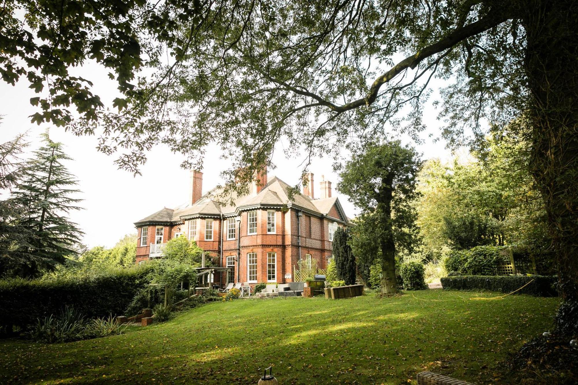 פונטפרקט Hillthorpe Manor By Maison Parfaite - Large Country House With Hot Tub מראה חיצוני תמונה